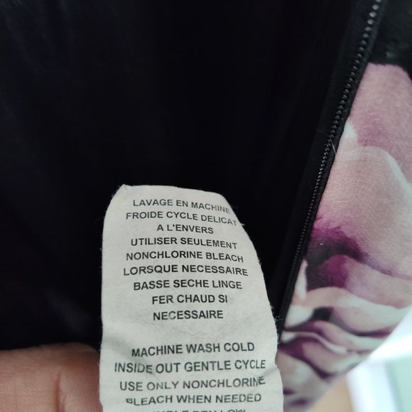 Laura Petites, size 4, black top with floral dress - Picture 5 of 6